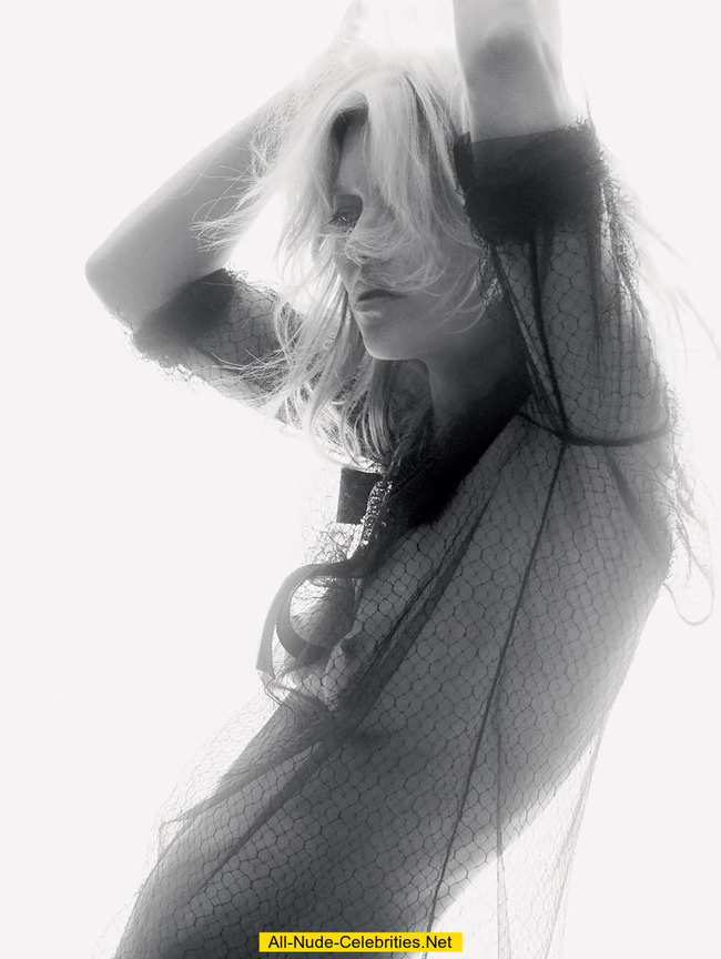 Internatonal Model Kate Moss 02