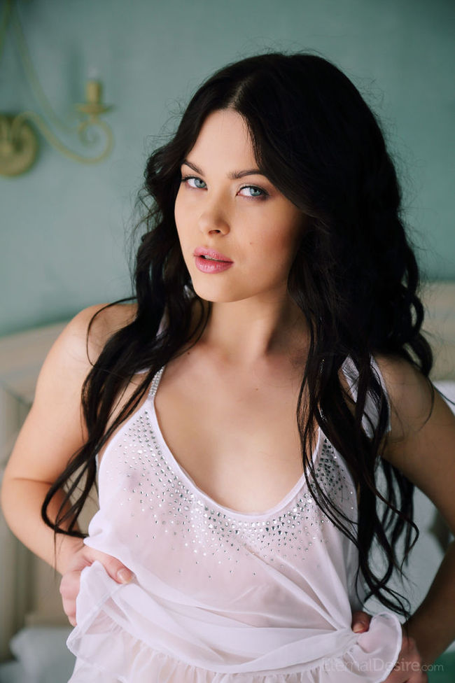 Amelie Beautiful Black Haired Girl In Bedroom 02