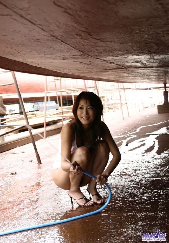 Honoka - Honoka Shows Off 13