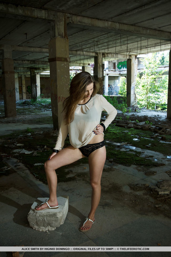 Alice Smith Hot Teen 03
